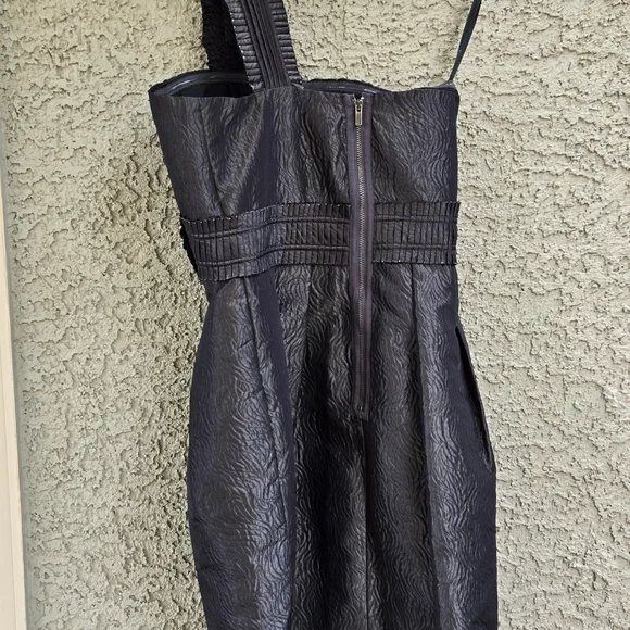 BCBGMaxAzria Gunmetal Floral One Shoulder Dress - Picture 7 of 13